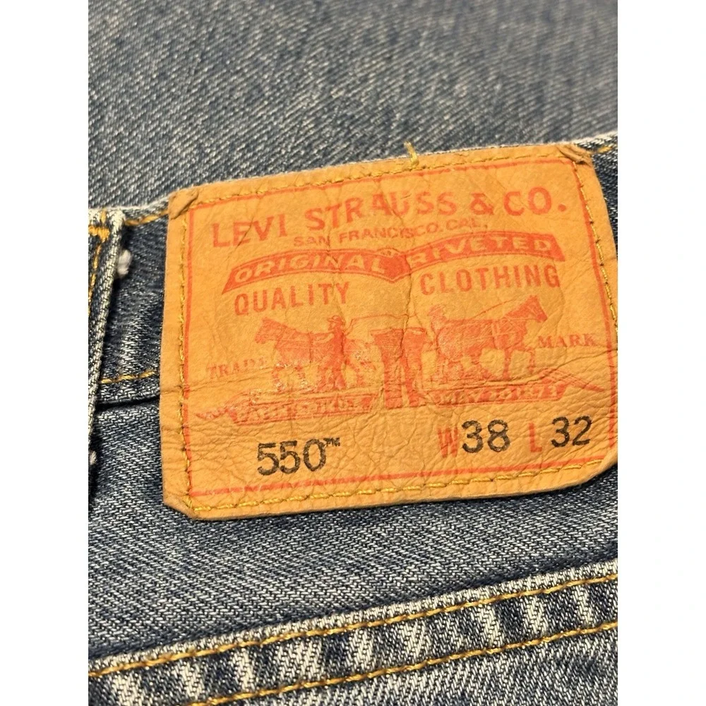 Levis 550 Jeans Mens 37x30 Relaxed Fit Medium Wash Blue Denim Pants Straight Leg